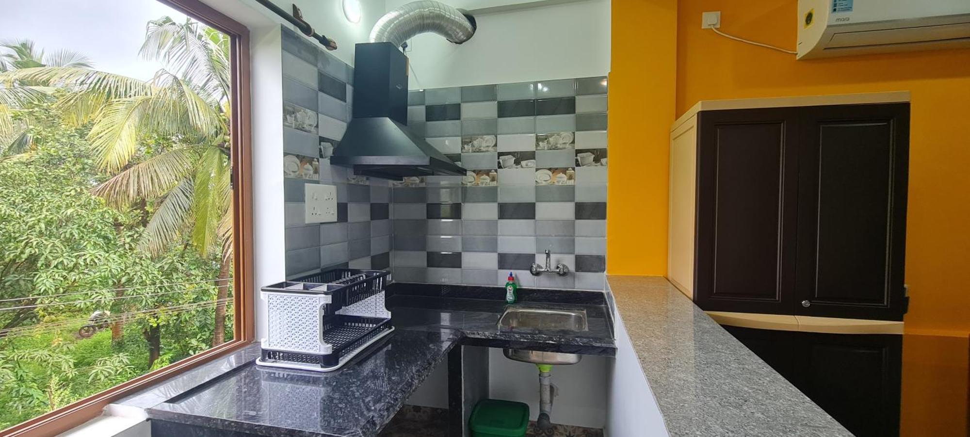 Happy Moon Homestay Aldona ภายนอก รูปภาพ