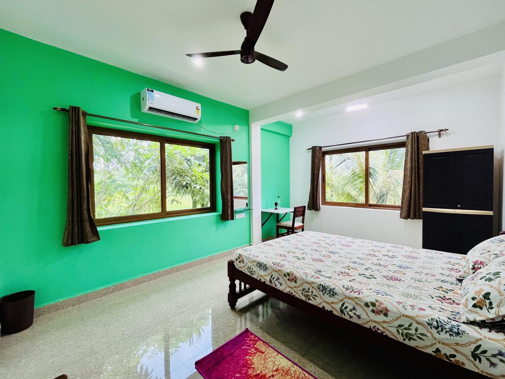 Happy Moon Homestay Aldona ภายนอก รูปภาพ