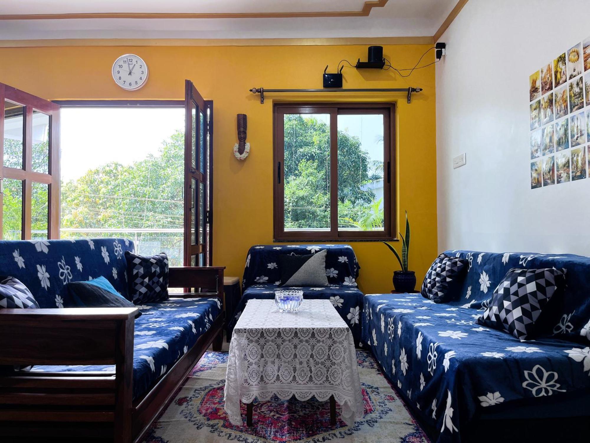 Happy Moon Homestay Aldona ภายนอก รูปภาพ