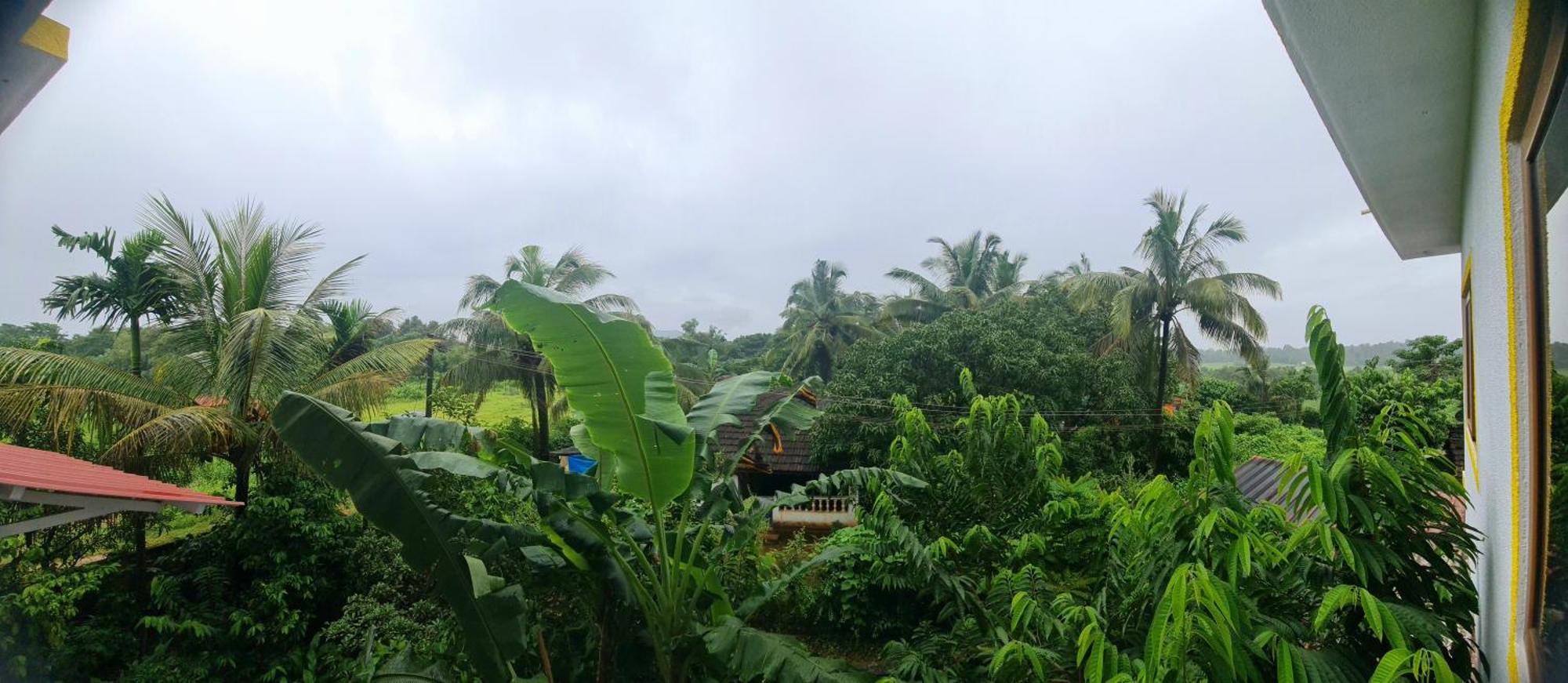 Happy Moon Homestay Aldona ภายนอก รูปภาพ